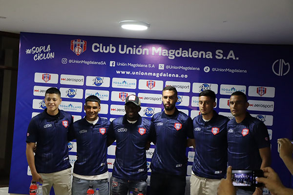 Unión quiere volver a la primera categoría y se reforzó para hacer un equipo mixto entre juventud y fichajes. Unión quiere volver a la primera categoría y se reforzó para hacer un equipo mixto entre juventud y fichajes.