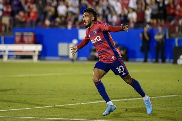 ue elegido para estar con la selección de Estados Unidos en el Mundial de Qatar y fue el máximo goleador del FC Dallas en la reciente temporada de la MLS.