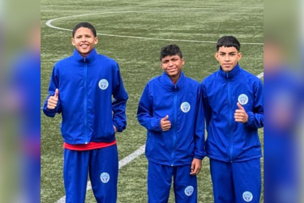 Pese a que Magdalena ganó dos de sus tres partidos, pasó como segundo a semifinales. 