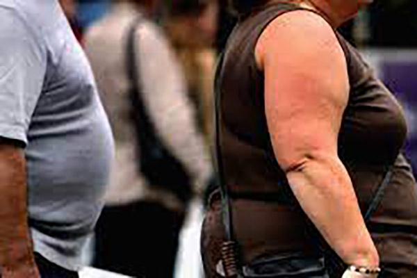La obesidad es un trastorno caracterizado por niveles excesivos de grasa corporal que aumentan el riesgo de tener problemas de salud.