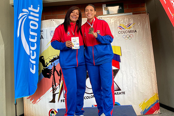 Valentina Ojeda samaria quién se impuso en el torneo nacional el pasado fin de semana. 