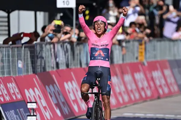El regreso de Egan Bernal al top 100 del ranking UCI es una noticia positiva para el ciclismo colombiano. 