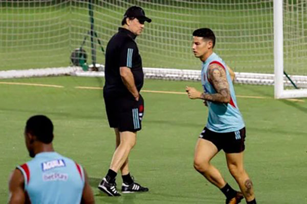 El volante James Rodríguez se sumó a los trabajos de entrenamientos de la mano de Néstor Lorenzo en Barranquilla. Foto NTN24