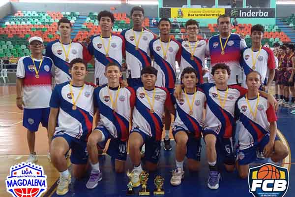En la imagen los representantes del departamento en el podio nacional del torneo sub-17.