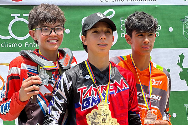 Andres Miguel María Experto 13 años, múltiples pódiums durante en el año, quedando segundo en el Ranking Nacional; Campeón en el acumulado cruceros 13 y 14 años. Andres Miguel María Experto 13 años, múltiples pódiums durante en el año, quedando segundo en el Ranking Nacional; Campeón en el acumulado cruceros 13 y 14 años.