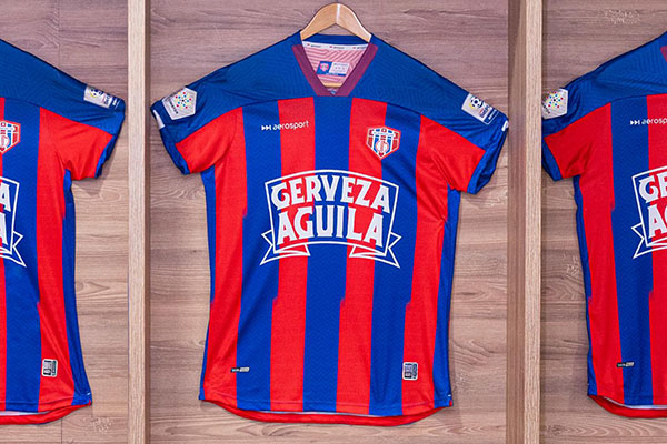 Cerveza Aguilar estará presente en la camiseta de los jugadores del ciclón bananero. 