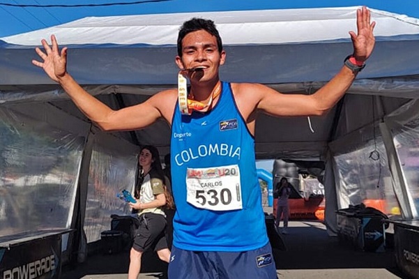 Carlos Acevedo se adjudicó la victoria con un tiempo final de 45 minutos y 33 segundos.