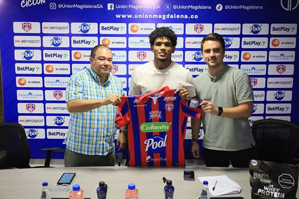 Alberto Mario Garzón, Presidente del Unión Magdalena; Rafael Pérez, nueva contratación del equipo, Orlando Zuñiga, Gerente de la institución.