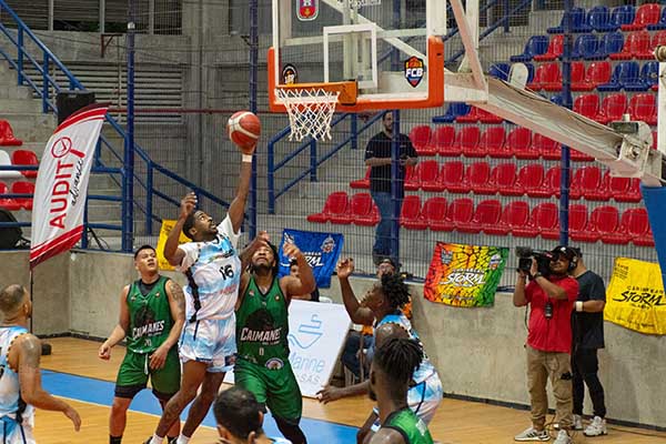 Equipo de baloncesto Caribbean Storm 500 años, representante de Santa Marta en la Liga profesional de baloncesto de Colombia. 