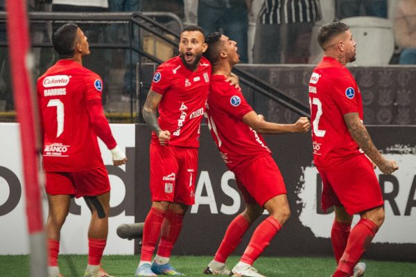 Jugadores del América de Cali, equipo que se encuentra en la primera posición de la tabla de clasificación. Foto archivo