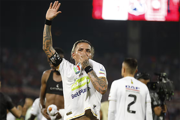 Dayro Mauricio Moreno Galindo, delantero del Once Caldas y máximo goleador histórico del fútbol colombiano.