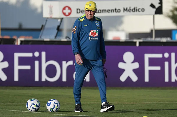 Carlo Ancelotti, actual Director Técnico de la selección de Brasil.