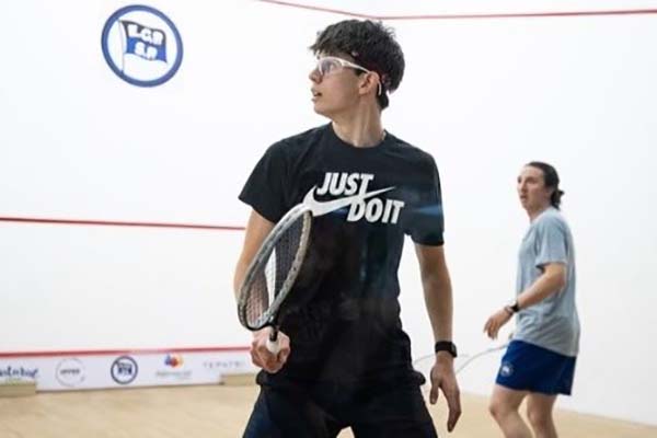 Juan Irisarri, deportista colombiano de la disciplina de Squash en un partido del Campeonato Mundial.