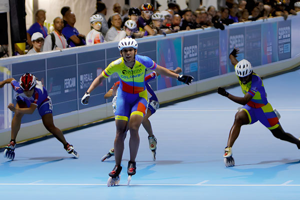 Maria Fernanda Timms, patinadora samaria, medallista de oro en los Juegos Bolivarianos y en los Juegos Suramericanos de Asunción 2022, y posee además múltiples títulos en los campeonatos panamericanos. Foto Unimagdalena