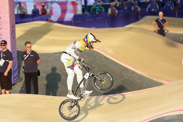 Juan José Velásquez, ciclista colombiano de la modalidad Bmx Racing quien estará representando al país en los Panamericanos Junior en Paraguay. Foto Mindeporte/Comité Olímpico Colombiano