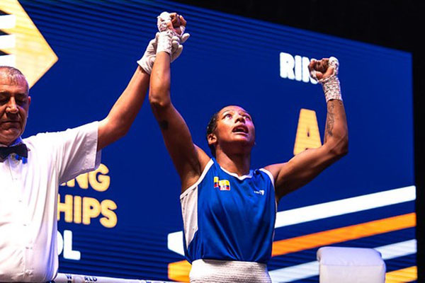 Valeria Arboleda, boxeadora colombiana que logró el pase la semifinal del mundial de boxeo realizado en Liverpool, Inglaterra. Foto Comité Olímpico Colombiano 