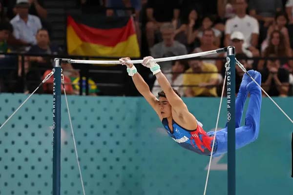 Ángel Barajas, gimnasta colombiano ganador de la medalla de plata en el Mundial de Gimnasia artística y ganador de la medalla de plata en los Juegos Olímpicos de París.  Foto EFE/Miguel Gutiérrez