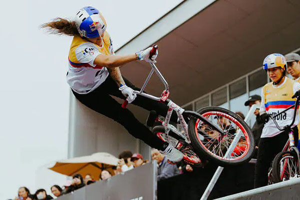 Queen Saray Villegas, ciclista colombiana que compite en la modalidad de Bmx y actual Campeona Nacional. Foto Federación Colombiana de Ciclismo 