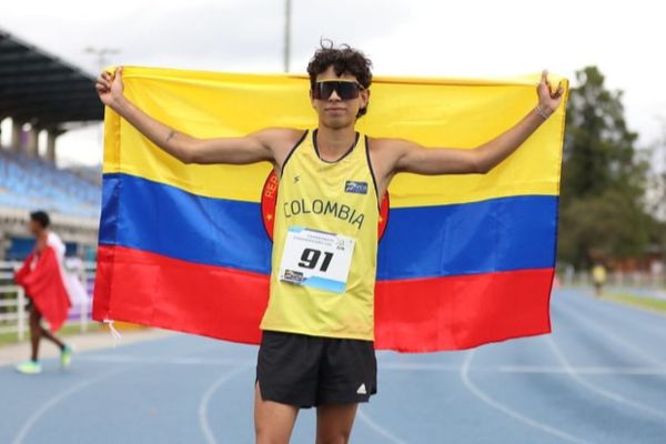Brayan Córdoba, atleta colombiano que consiguió la medalla de oro en relevo 4x400 en el Suramericano. Foto Comité Olímpico Colombiano