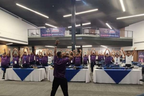 Formadores y docentes de educación física de Colombia presentes en el Encuentro Nacional de Formación Integral Deportiva Escolar. Foto Mindeporte