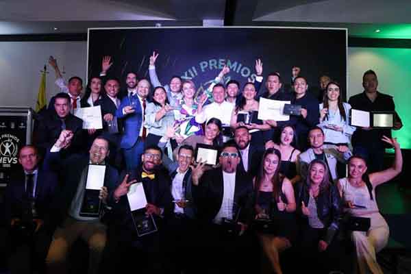 Ganadores de los premios HEVS en Bogotá. Foto Ministerio de Deportes 