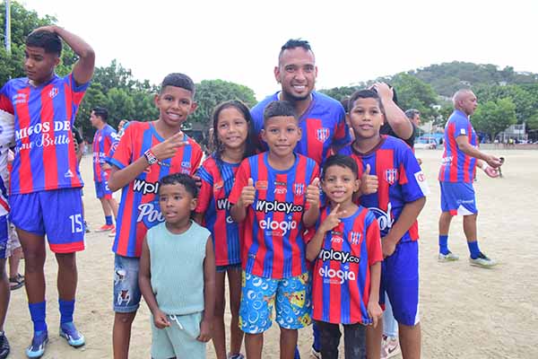 Jarlan Barrera, samario figuras del futbol nacional e internacional que estará presente en el partido de las estrellas. Foto derechos reservados EL INFORMADOR