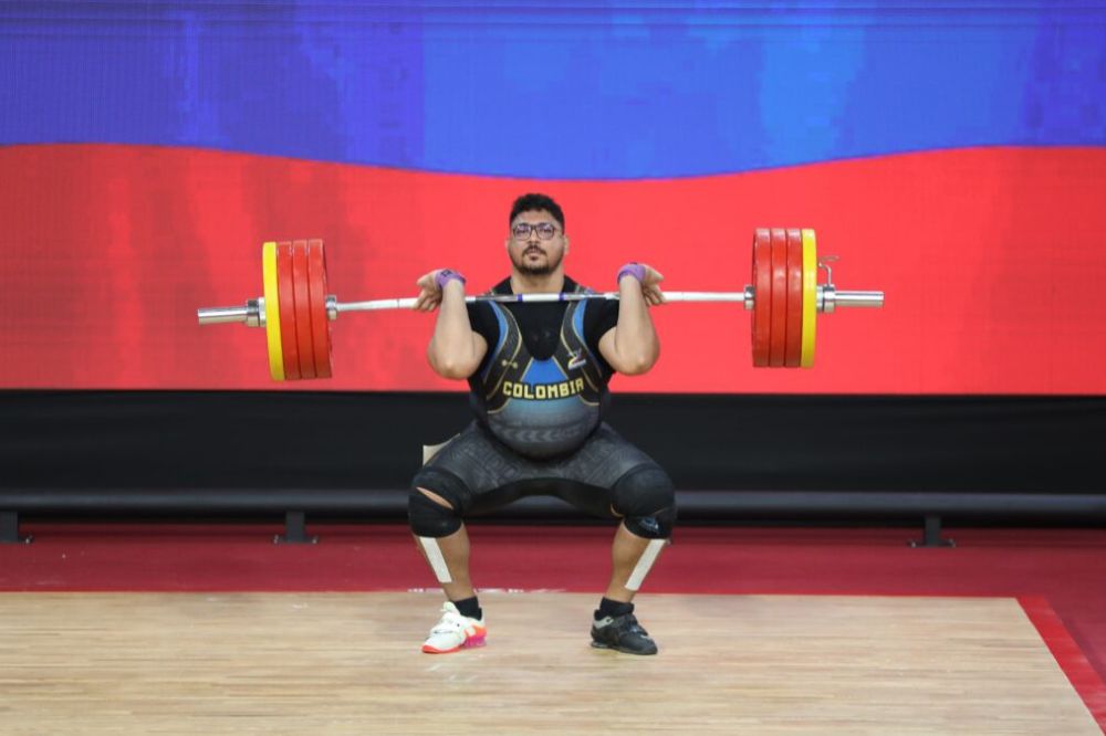 Rafael Cerro, pesista colombiano en una competencia internacional. Foto Comité Olímpico Colombiano 