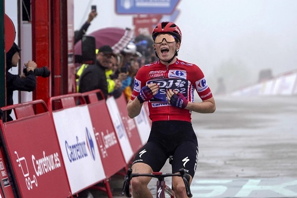 Demi Vollering (FDJ United-Suez) logró su primera victoria en el Giro femenino 2026. Foto archivo EFE 