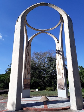 Monumento en honor a los fallecidos de la tragedia de Armero.  
