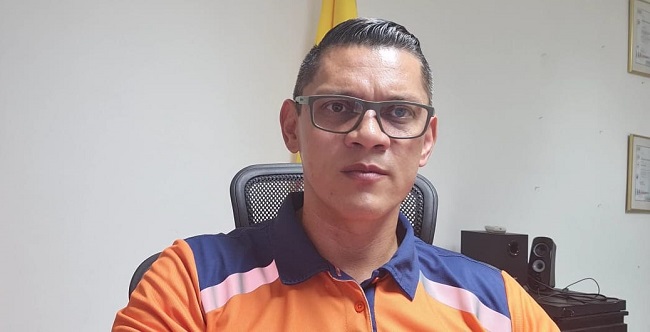 Karlotz Omaña, director de la Defensa Civil seccional Magdalena. 