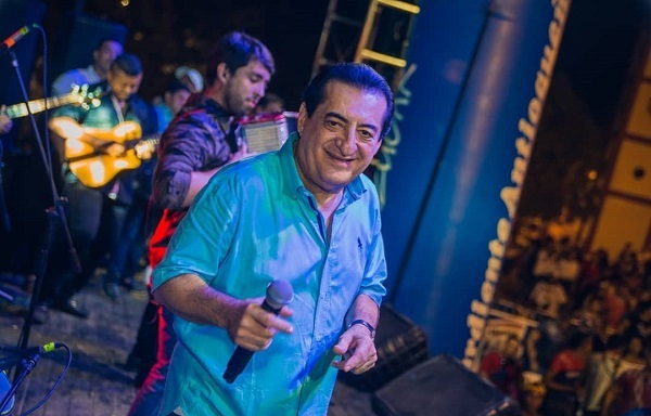 El parte médico de la salud del cantante Jorge Oñate es favorable y mientras en su casa todos los transeúntes elevan plegarias por su salud y en la Clínica Cardiovascular del Cesar.