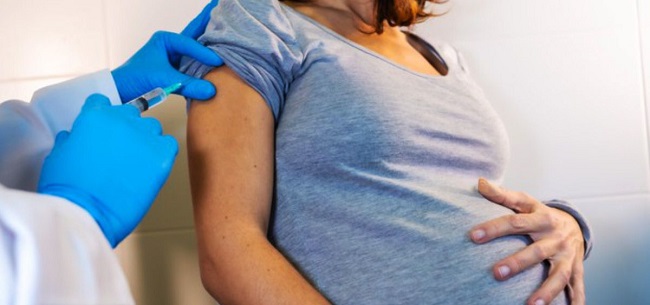 El proceso de vacunación a mujeres embarazadas estará estrictamente supervisado por