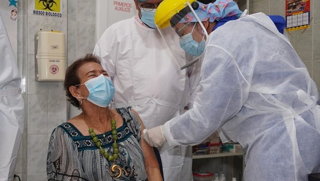 El plan de vacunación contra el Covid-19 se inició en Barranquilla el 18 de febrero, con la llegada de las primeras 2.556 dosis.