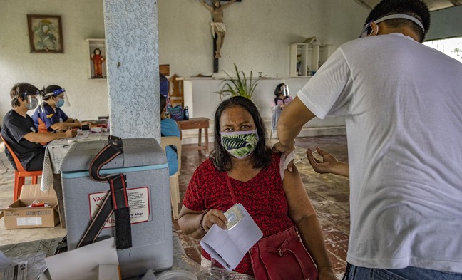 Para junio de 2022, el mundo espera alcanzar los 24.000 millones de dosis, suficientes para poder inmunizar a todos los adultos del planeta.