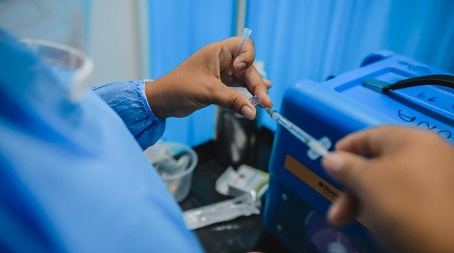 Samarios que se aplicaron primera dosis de Pfizer en otros municipios, podrán completar su esquema en el Distrito.