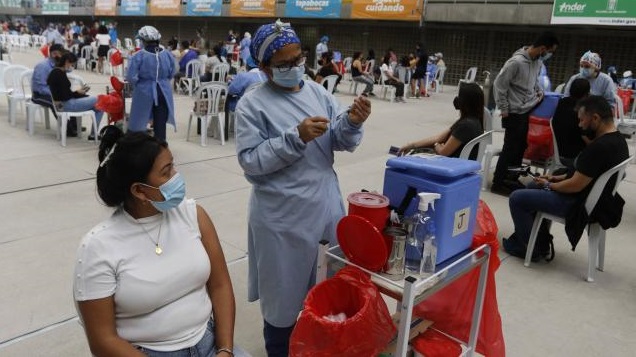 Ante esto, el Ministerio de Salud hizo un llamado a los territorios a reactivar la vacunación masiva contra la covid-19.