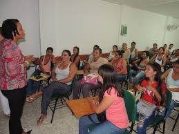 Impulsará la creación de más de 350 mil empleos para mujeres, entre otros beneficios.