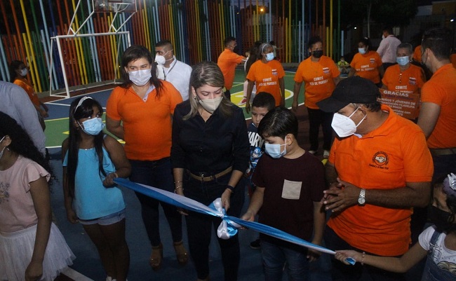 Los parques de Filadelfia y Los Pinos son escenario para la recreación de niños, jóvenes y adultos.