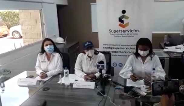 Durante la rueda de prensa, Natasha Avendaño, superintendente, explicó que la Essmar está incursa en las causales de toma de posesión 1 y 7 del artículo 59 de la Ley 142 de 1994 que establece el régimen de los servicios públicos.