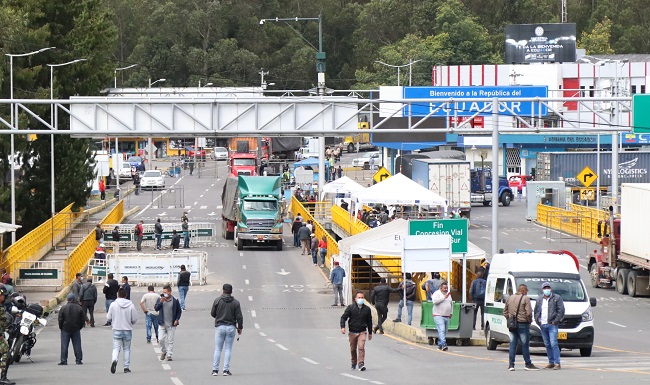 La manifestación provocó represamientos en las cargas transportadas por los camiones que van de un país a otro.