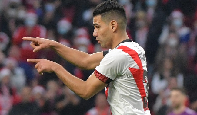 El samario Radamel Falcao García en el top 50 de los goleadores del siglo.