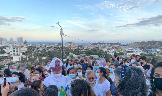 Al término de la caminata, monseñor José Mario Bacci Trespalacios ofició una eucaristía, con el fin de seguir cultivando la fe durante los días de Cuaresma.  
