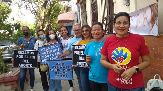  Desde el primero de marzo 25 ciudades de Colombia realizan la cuarta versión de la vigilia de oración 40 días por la vida Colombia.