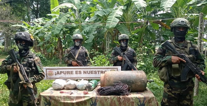 Autoridades de Venezuela destruyeron este sábado en el estado occidental de Apure -fronterizo con Colombia- un campamento instalado por supuestos grupos terroristas del país andino