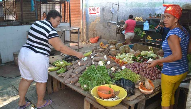 En el Mercado Público de Santa Marta los ciudadanos han encontrado gran variedad de precios.