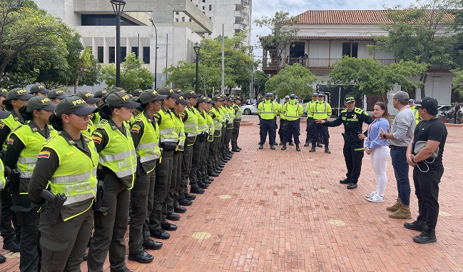 Los 197 patrulleros de la Policía Nacional, trabajan en los distintos puestos de control y zonas estratégicas de las tres Localidades de Santa Marta. 