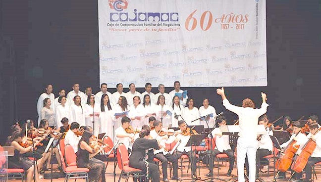 La Orquesta Filarmónica Cajamag está dirigida por el maestro Álvaro Acosta, quien de manera permanente viene ensayando para siempre destacar los mejores repertorios musicales en cada concierto brindado y deleitar al público.  