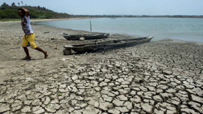 En principio se creía que El Niño desaparecería a mediados de septiembre u octubre (2015), pero se extenderá hasta marzo de este año.