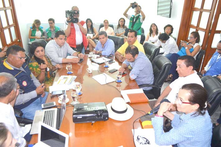 Comisión de Derechos Humanos de la Cámara de Representantes, en diálogo con la Gobernadora.