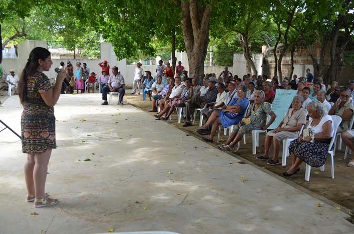Adultos mayores asistieron a programa Colombia Mayor 2016.